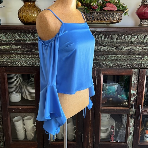 Marciano Fluid Floral Solid Top - Picture 7 of 9